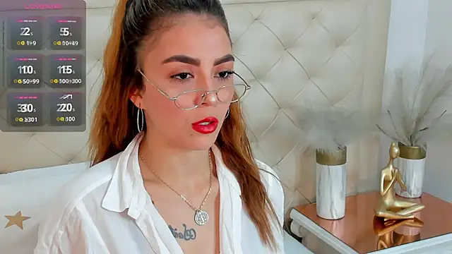 lucia lorenz online show from October 24, 11:28 am