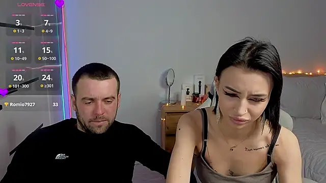 Snapshot of AdeleLaCr0ix chatting on November 22, 8:30 pm AdeleLaCr0ix online show from November 22, 8:30 pm