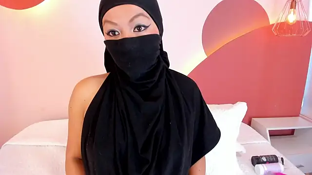 Snapshot of SophiaBeckerr chatting on October 19, 1:45 pm SophiaBeckerr online show from October 19, 1:45 pm