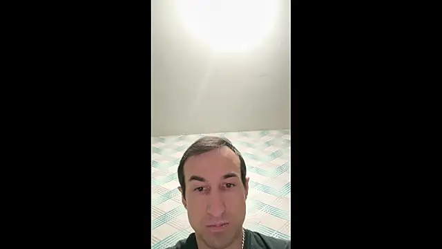 Snapshot of Andruu_ chatting on October 25, 8:36 pm Andruu online show from October 25, 8:36 pm