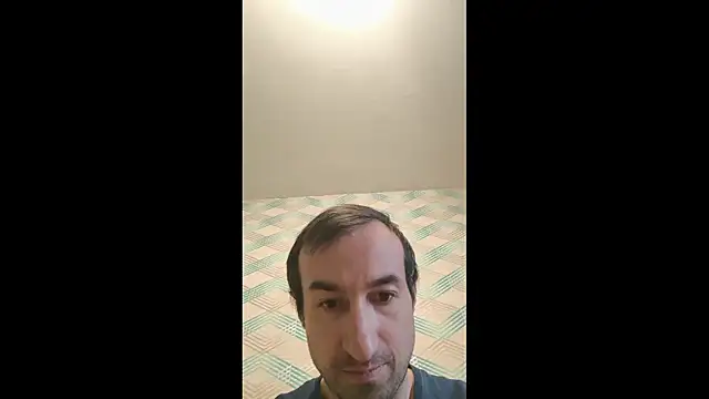 Snapshot of Andruu_ chatting on November 5, 9:31 am Andruu online show from November 5, 9:31 am