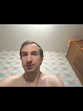 Snapshot of Andruu_ chatting on December 1, 8:14 pm Andruu online show from December 1, 8:14 pm