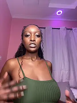 Snapshot of dime213 chatting on February 12, 11:22 pm dime213 online show from February 12, 11:22 pm