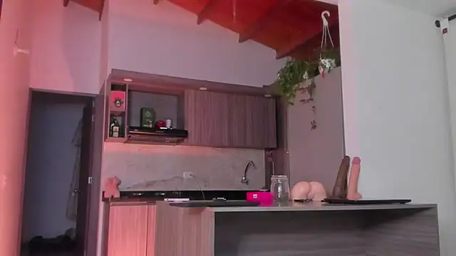 Snapshot of valeriahornier chatting on November 15, 6:44 am valeriahornier online show from November 15, 6:44 am