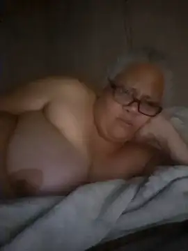 Snapshot of juicyboode chatting on October 22, 9:03 pm juicyboode online show from October 22, 9:03 pm