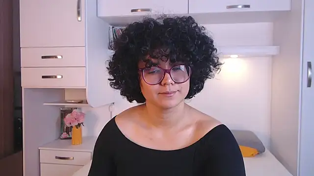 Snapshot of MartiRuis10 chatting on November 10, 10:09 pm MartiRuis10 online show from November 10, 10:09 pm