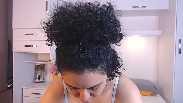 Snapshot of MartiRuis10 chatting on November 17, 8:03 pm MartiRuis10 online show from November 17, 8:03 pm