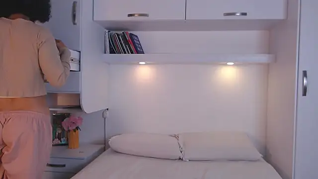 Snapshot of MartiRuis10 chatting on November 19, 11:27 pm MartiRuis10 online show from November 19, 11:27 pm