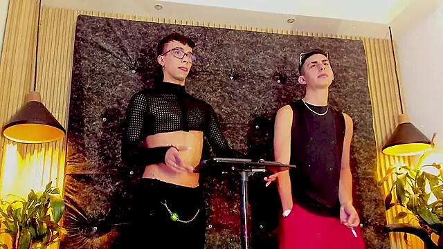 the fenix boy online show from October 28, 5:11 am