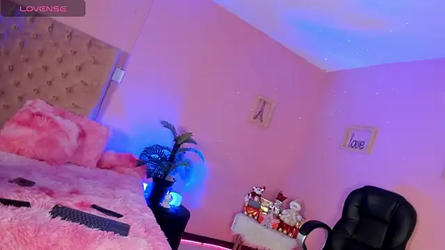 the fenix boy online show from December 3, 3:03 am