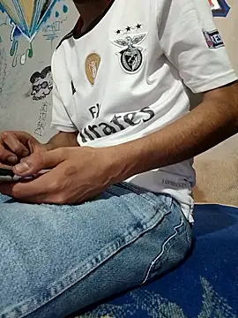 Snapshot of Pedropuente200 chatting on November 21, 9:35 pm Pedropuente200 online show from November 21, 9:35 pm