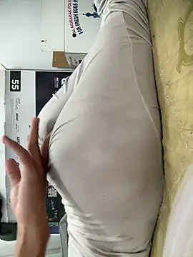 BlueishMove44 online show from November 15, 8:44 am