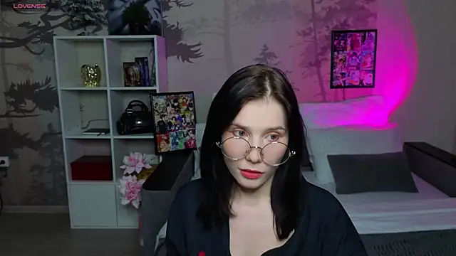 Snapshot of Mell_Hyees chatting on November 24, 6:07 pm Mell Hyees online show from November 24, 6:07 pm