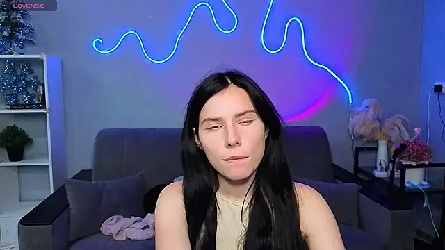 Snapshot of Mell_Hyees chatting on December 3, 6:06 pm Mell Hyees online show from December 3, 6:06 pm