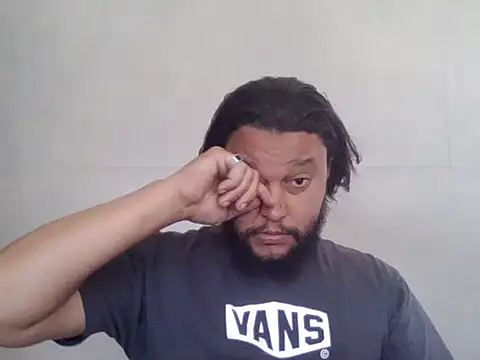 Snapshot of LoboCachorro chatting on October 29, 1:57 pm LoboCachorro online show from October 29, 1:57 pm