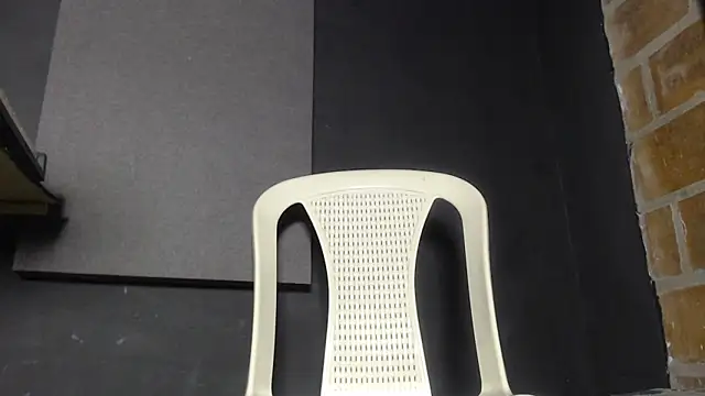 Anaconda larga online show from March 2, 2:24 pm