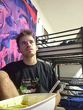 Snapshot of oraharoncohen chatting on October 31, 12:11 am oraharoncohen online show from October 31, 12:11 am