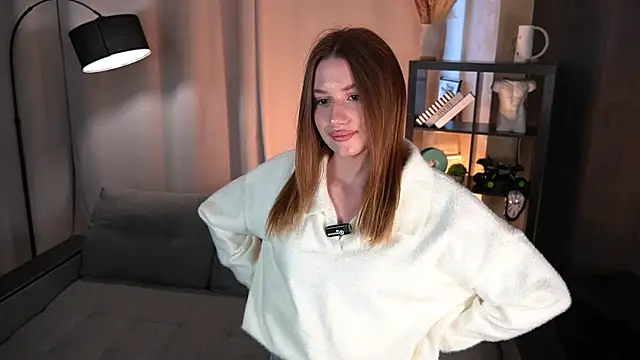 SerenelLee online show from October 21, 6:47 am
