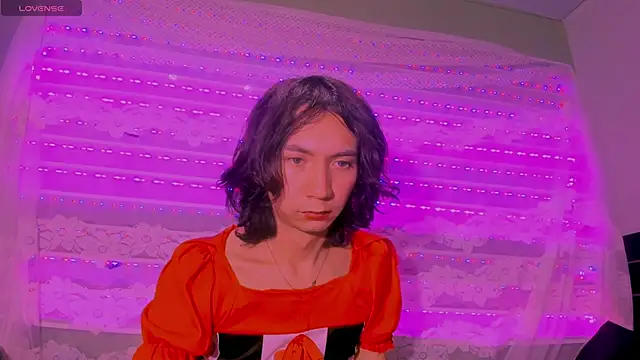 najimi uwu online show from October 27, 9:19 pm