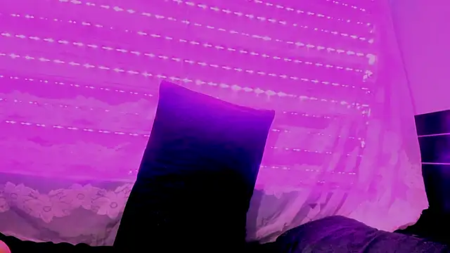 najimi uwu online show from October 29, 7:04 pm