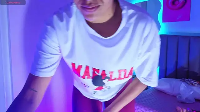 Aria Russo online show from April 8, 2:28 pm