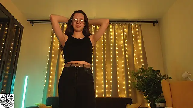 FabiolaCowing online show from November 2, 5:37 pm