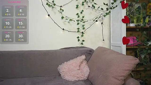 FabiolaCowing online show from November 22, 6:07 pm