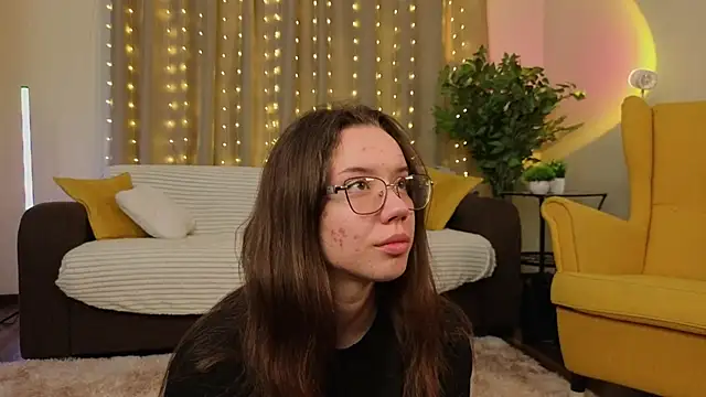 FabiolaCowing online show from November 24, 6:07 pm