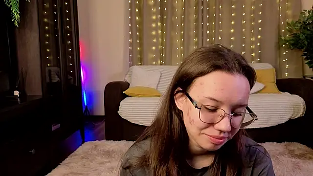 FabiolaCowing online show from November 29, 6:11 pm