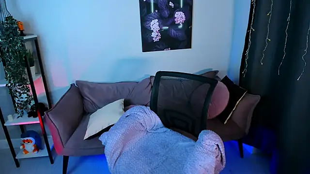 Snapshot of fairy_tara chatting on November 19, 5:51 am fairy tara online show from November 19, 5:51 am