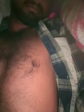 Snapshot of MacroSign13 chatting on November 16, 8:58 pm MacroSign13 online show from November 16, 8:58 pm