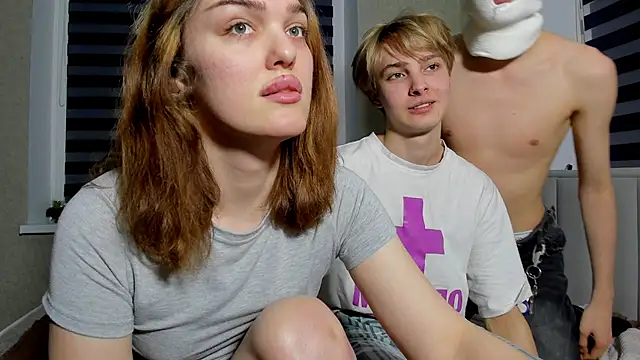 EmiliaRhodes online show from February 8, 5:16 pm