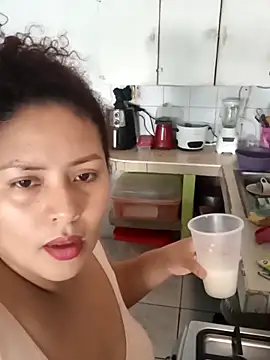 chikis12  online show from November 24, 5:12 pm