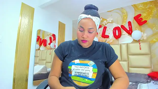 NahomiWalker  online show from February 16, 7:43 pm