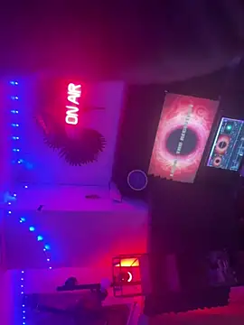 misterincred online show from April 16, 6:41 pm