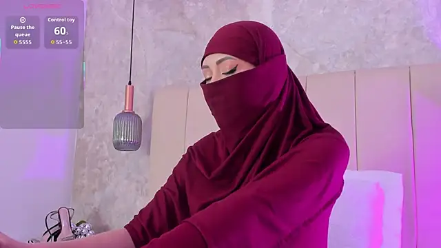 fatiima  online show from December 18, 1:39 pm