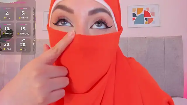 fatiima  online show from February 17, 7:09 pm