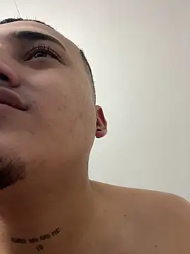 Snapshot of Demon_foxes chatting on November 25, 8:31 pm Demon foxes online show from November 25, 8:31 pm