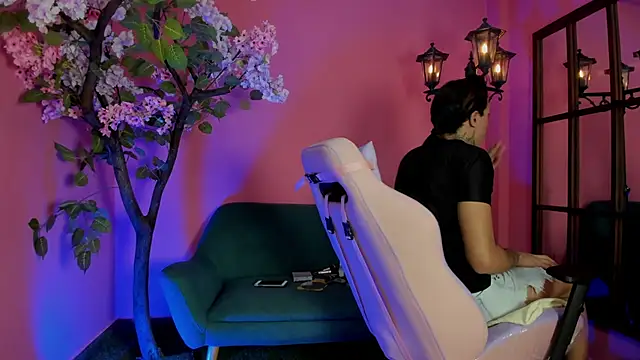 ArohomLester online show from February 24, 12:58 pm