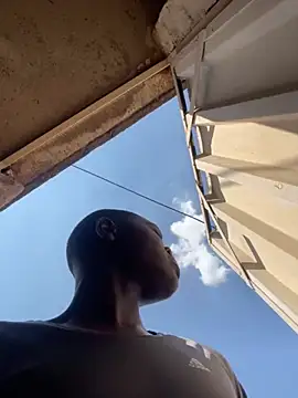 Snapshot of maloya267 chatting on December 2, 11:37 am maloya267 online show from December 2, 11:37 am