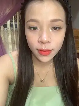 Snapshot of Duck_dona chatting on October 28, 12:58 am Duck dona online show from October 28, 12:58 am