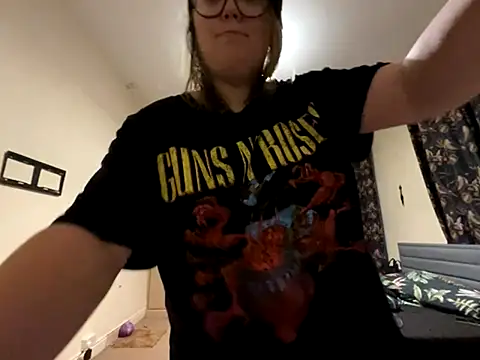 Snapshot of Scarletcum22 chatting on November 4, 6:56 am Scarletcum22 online show from November 4, 6:56 am