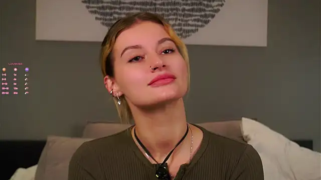 Snapshot of buvei chatting on December 2, 12:54 pm buvei online show from December 2, 12:54 pm