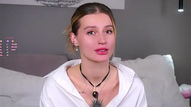 Snapshot of buvei chatting on December 5, 12:36 pm buvei online show from December 5, 12:36 pm