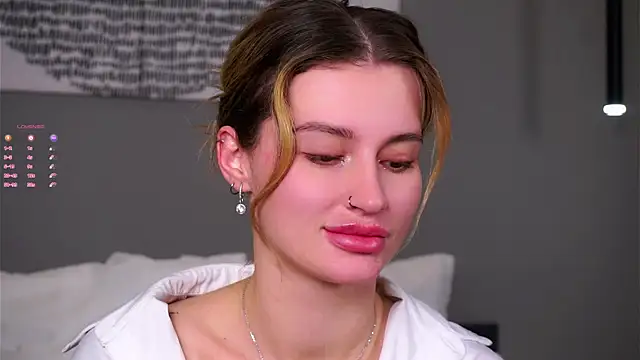 Snapshot of buvei chatting on December 15, 1:04 pm buvei online show from December 15, 1:04 pm