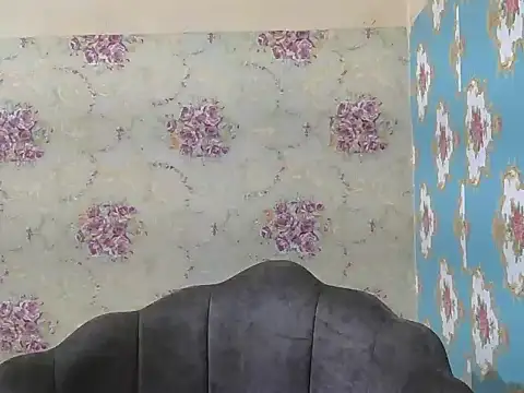 Snapshot of Dirty_dol chatting on December 5, 2:42 am Dirty dol online show from December 5, 2:42 am