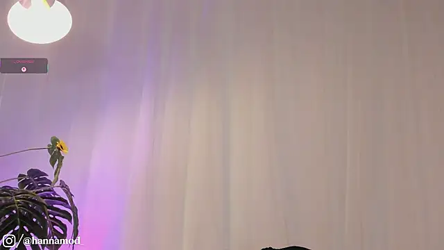 Snapshot of Lovely_queens_ chatting on November 25, 10:15 am Lovely queens online show from November 25, 10:15 am