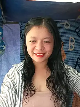 lisa-bae00 online show from December 3, 3:25 am