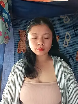 lisa-bae00 online show from December 20, 3:13 am