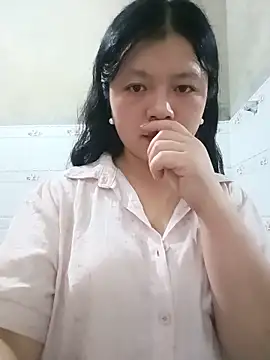 lisa-bae00 online show from May 24, 12:32 pm